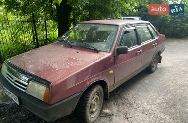 Седан ВАЗ / Lada 21099 2000 в Немирове
