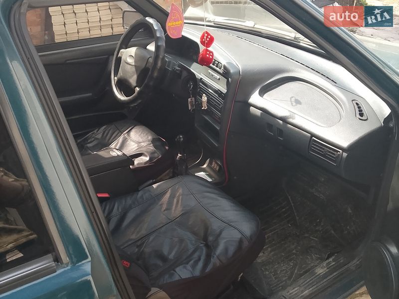 Седан ВАЗ / Lada 21099 2004 в Сумах