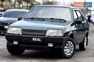 Седан ВАЗ 21099 2005 в Кривом Роге