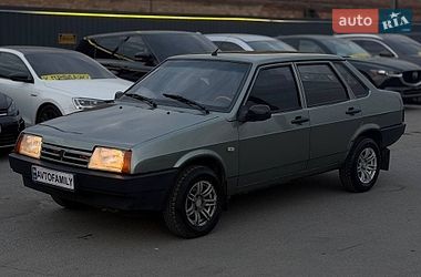 Седан ВАЗ 21099 1994 в Дніпрі