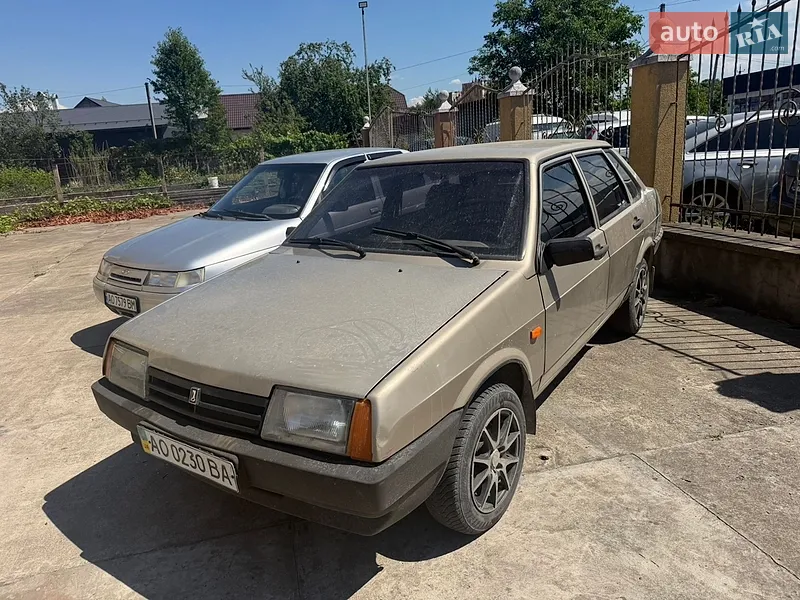 ВАЗ / Lada 21099