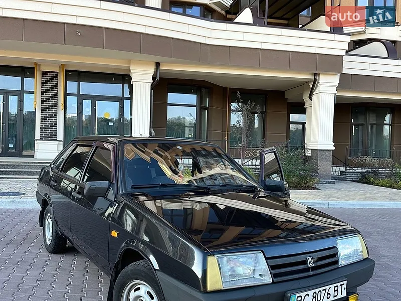 ВАЗ / Lada 21099
