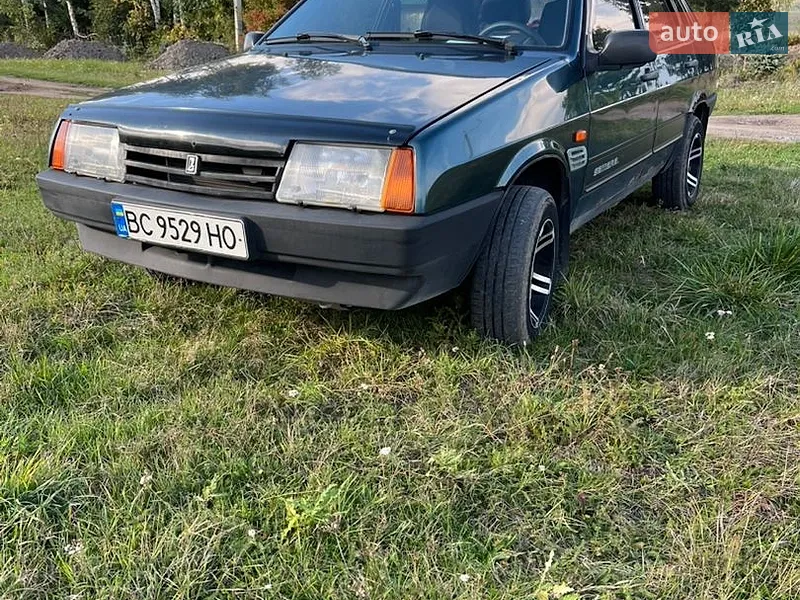 ВАЗ / Lada 21099