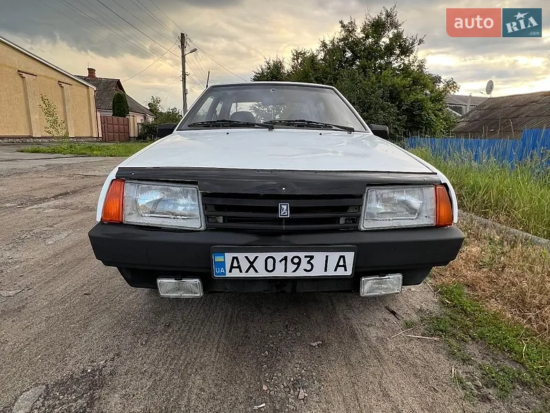 ВАЗ / Lada 21099