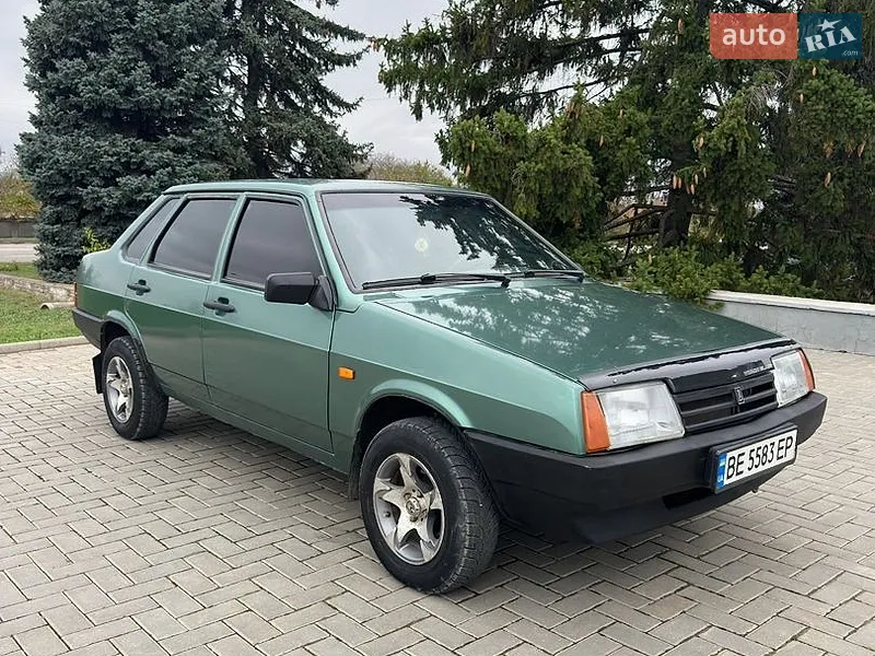 ВАЗ / Lada 21099