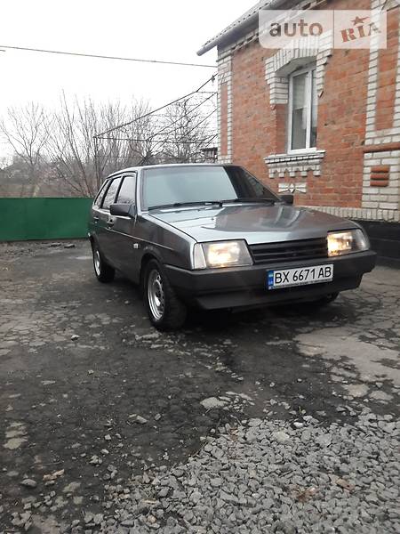 Хэтчбек ВАЗ / Lada 2109 1992 в Литине