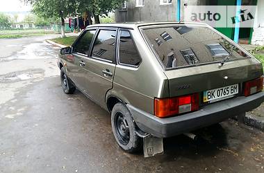 Хэтчбек ВАЗ / Lada 2109 2001 в Ровно