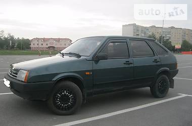 Хэтчбек ВАЗ / Lada 2109 2004 в Каменец-Подольском
