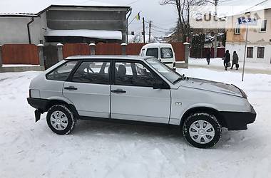 Хэтчбек ВАЗ / Lada 2109 2004 в Дрогобыче