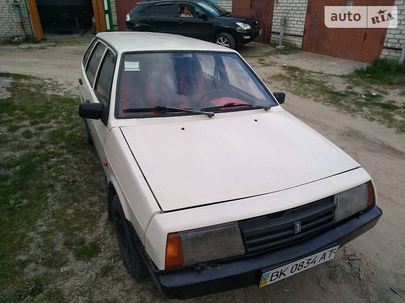 Хэтчбек ВАЗ / Lada 2109 1994 в Вараше