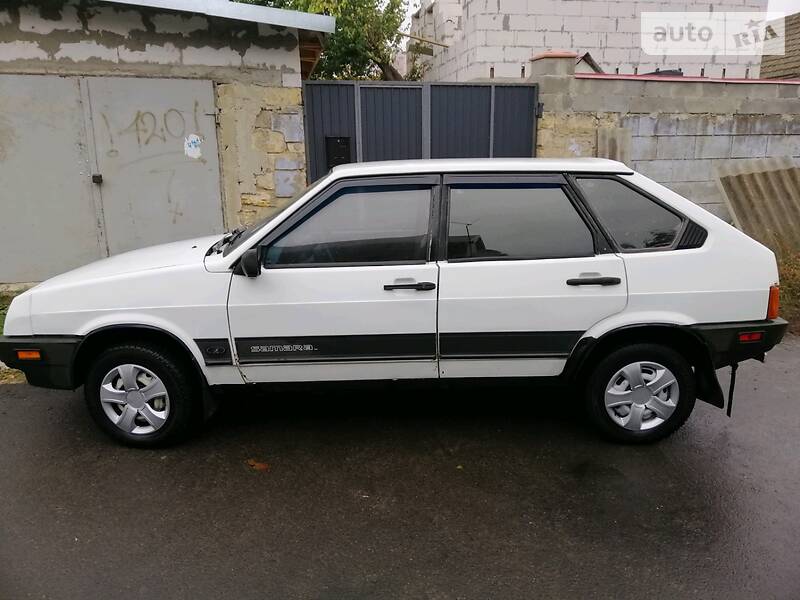 Седан ВАЗ / Lada 2109 1990 в Николаеве