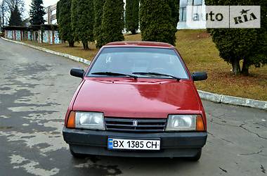 Хэтчбек ВАЗ / Lada 2109 2000 в Староконстантинове