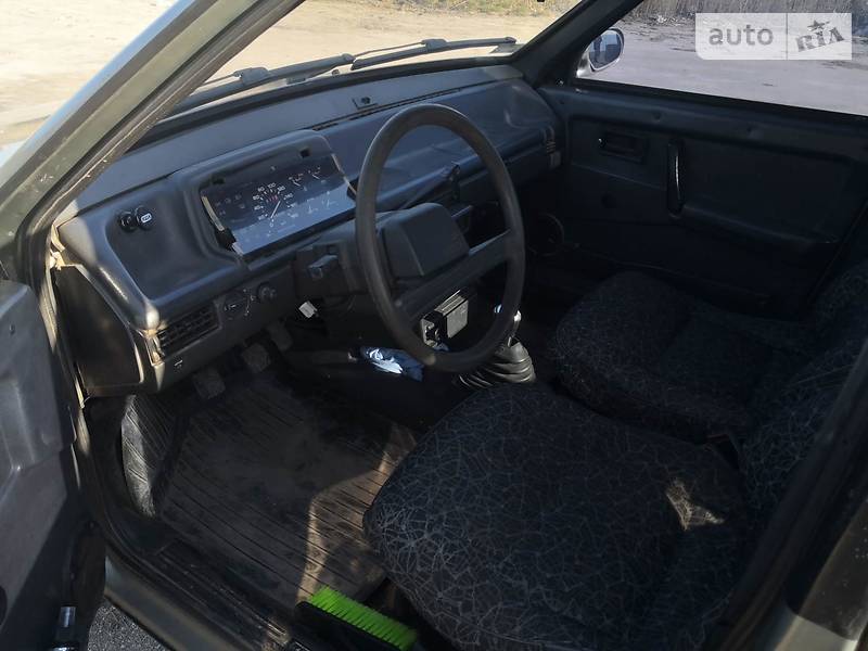 Хетчбек ВАЗ / Lada 2109 1996 в Бердянську фото 8 Хетчбек ВАЗ / Lada 2109 1996 в Бердянську