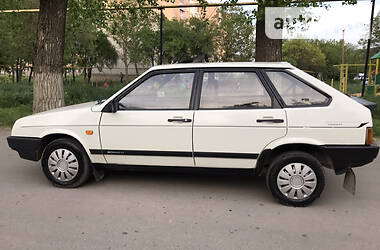 Хэтчбек ВАЗ / Lada 2109 1992 в Могилев-Подольске