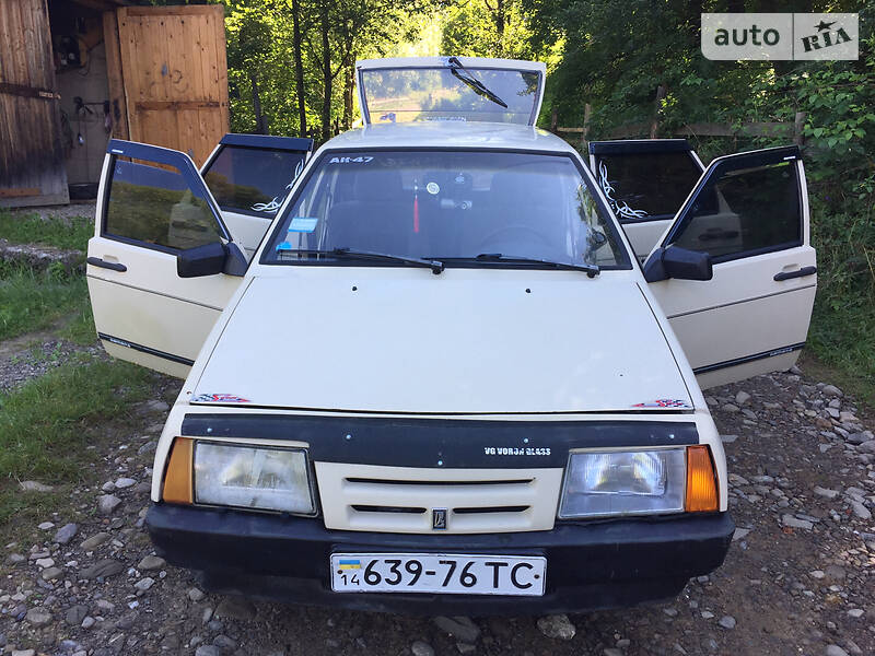 Седан ВАЗ / Lada 2109 1991 в Верховине