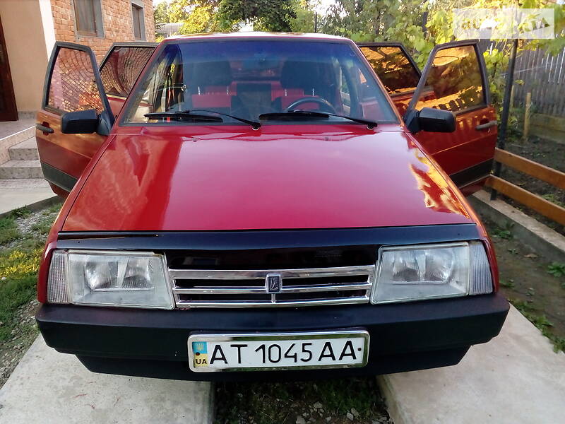Хэтчбек ВАЗ / Lada 2109 1988 в Тысменице