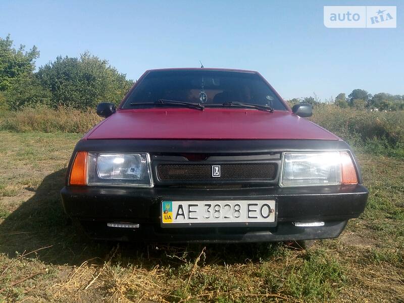 Хэтчбек ВАЗ / Lada 2109 1990 в Царичанке