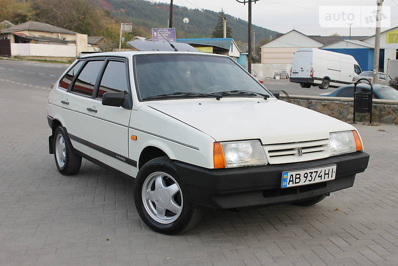 Хэтчбек ВАЗ / Lada 2109 1992 в Могилев-Подольске