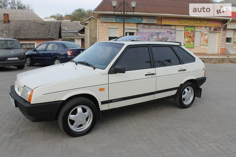 Хэтчбек ВАЗ / Lada 2109 1992 в Могилев-Подольске