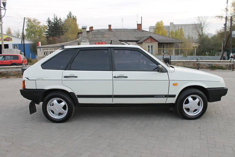 Хэтчбек ВАЗ / Lada 2109 1992 в Могилев-Подольске