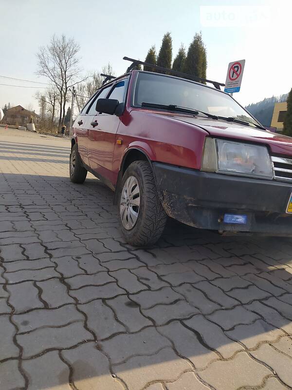 Хэтчбек ВАЗ / Lada 2109 1995 в Межгорье