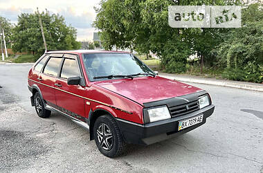 Хетчбек ВАЗ / Lada 2109 1992 в Городку