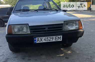 Хэтчбек ВАЗ / Lada 2109 2002 в Змиеве