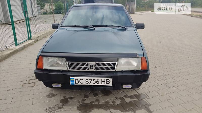 Хэтчбек ВАЗ / Lada 2109 2004 в Самборе