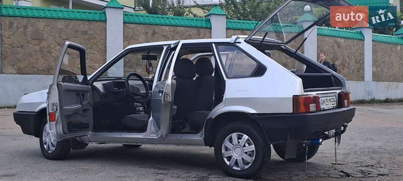 Хэтчбек ВАЗ / Lada 2109 1991 в Чернигове