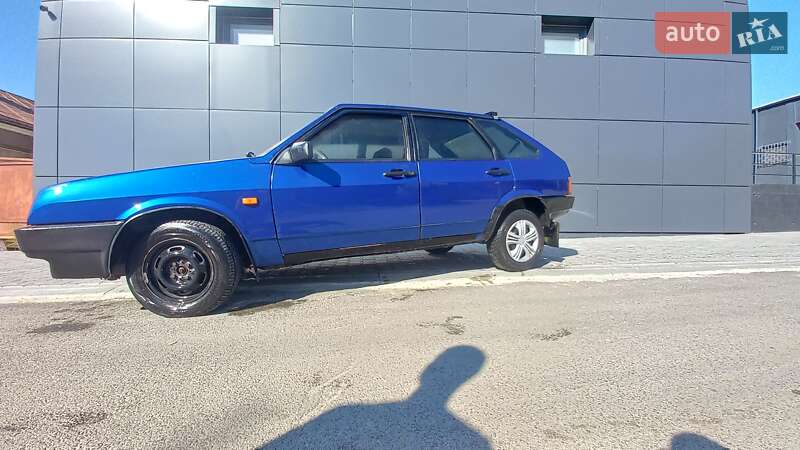 Хэтчбек ВАЗ / Lada 2109 2002 в Теребовле