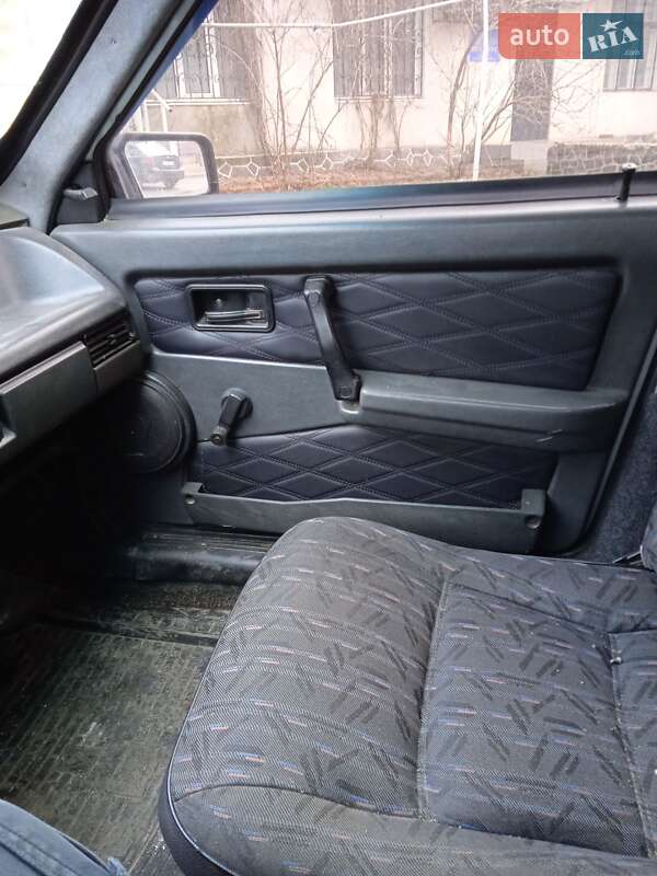 Хэтчбек ВАЗ / Lada 2109 1998 в Врадиевке