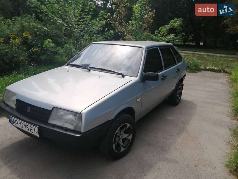 Хэтчбек ВАЗ / Lada 2109 2004 в Запорожье