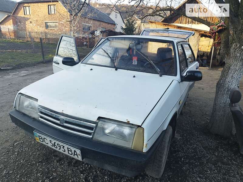 Хэтчбек ВАЗ / Lada 2109 1996 в Перемышлянах