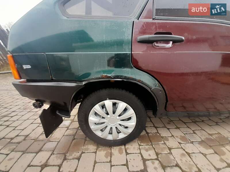 Хэтчбек ВАЗ / Lada 2109 2004 в Долине