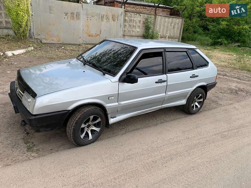 Хэтчбек ВАЗ / Lada 2109 2002 в Киеве