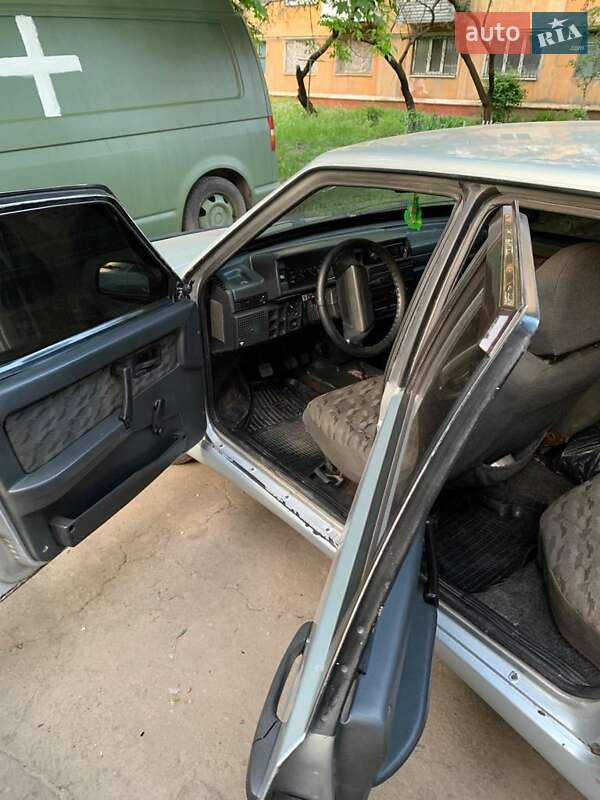 Хэтчбек ВАЗ / Lada 2109 2002 в Киеве