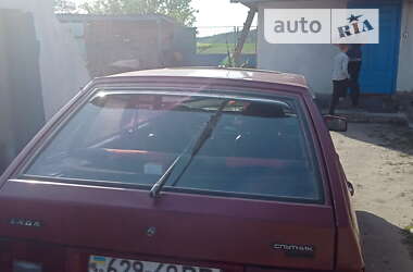 Хэтчбек ВАЗ / Lada 2109 1993 в Остроге