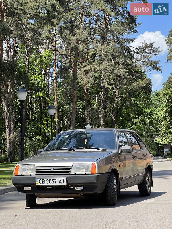 Хэтчбек ВАЗ / Lada 2109 2002 в Чернигове фото 2 Хэтчбек ВАЗ / Lada 2109 2002 в Чернигове