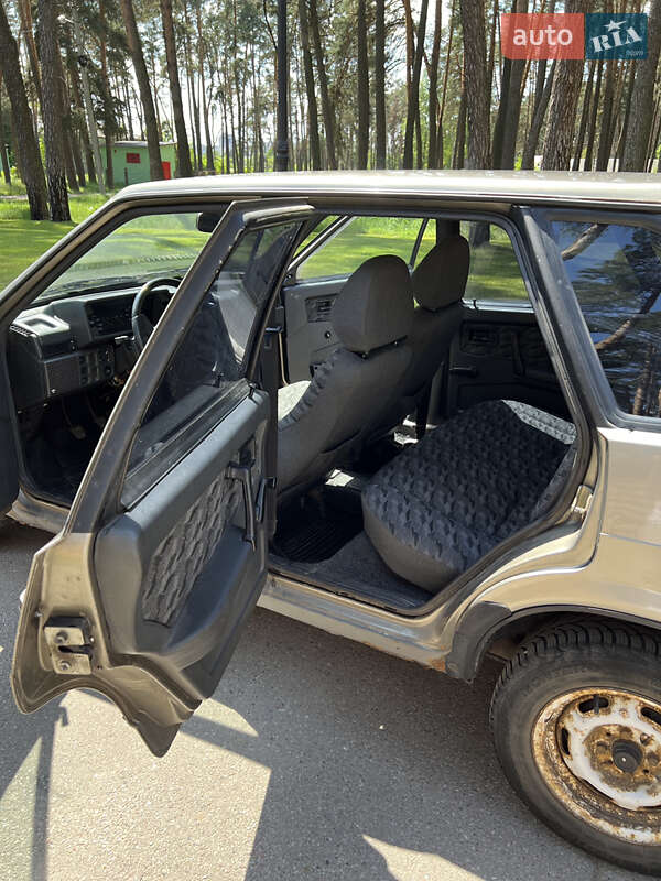 Хэтчбек ВАЗ / Lada 2109 2002 в Чернигове фото 10 Хэтчбек ВАЗ / Lada 2109 2002 в Чернигове