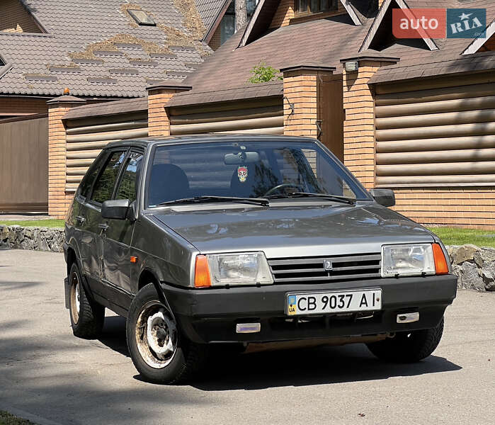 Хэтчбек ВАЗ / Lada 2109 2002 в Чернигове