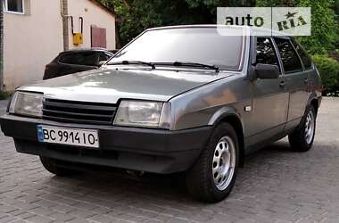 Хетчбек ВАЗ / Lada 2109 2001 в Львові