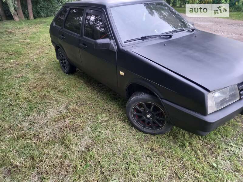 Хэтчбек ВАЗ / Lada 2109 1990 в Ивано-Франковске