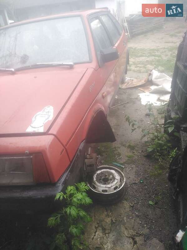 Хэтчбек ВАЗ / Lada 2109 1990 в Изяславе фото 2 Хэтчбек ВАЗ / Lada 2109 1990 в Изяславе