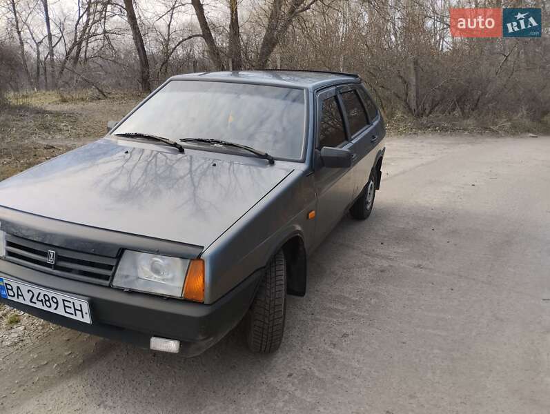 Хэтчбек ВАЗ / Lada 2109 2006 в Кременчуге фото 2 Хэтчбек ВАЗ / Lada 2109 2006 в Кременчуге