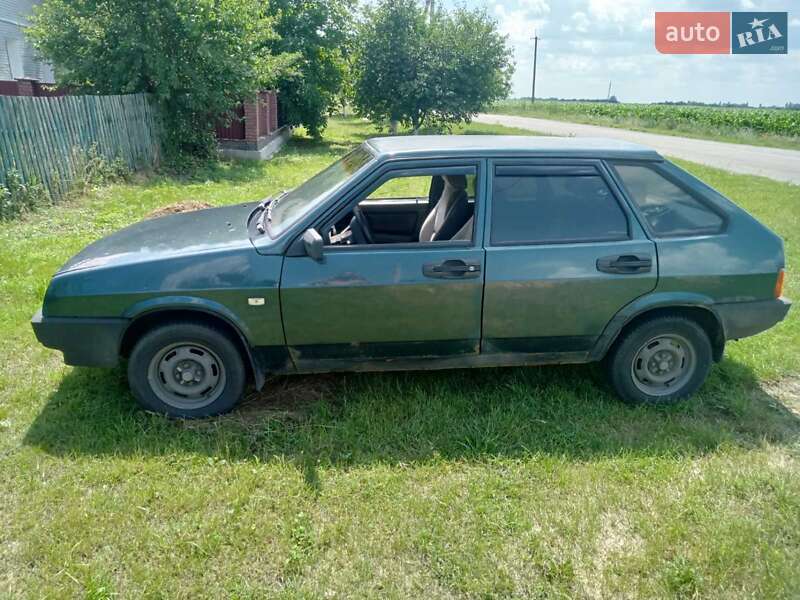 Хэтчбек ВАЗ / Lada 2109 2004 в Киеве