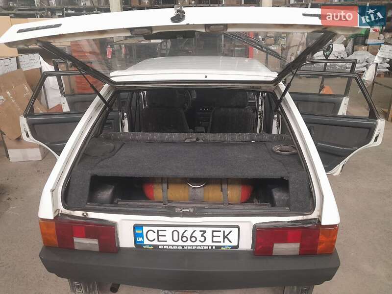 Хэтчбек ВАЗ / Lada 2109 1992 в Черновцах