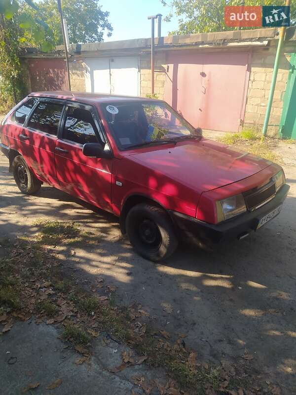 Хэтчбек ВАЗ / Lada 2109 1988 в Никополе фото 4 Хэтчбек ВАЗ / Lada 2109 1988 в Никополе