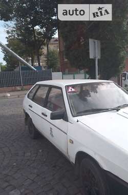 Хэтчбек ВАЗ / Lada 2109 1990 в Ужгороде