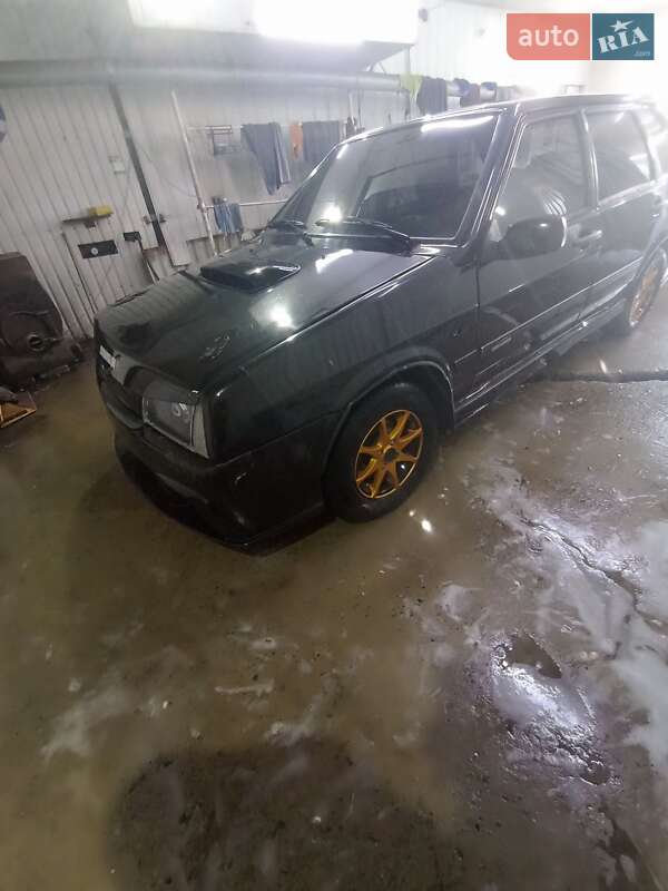 Хетчбек ВАЗ / Lada 2109 1992 в Дніпрі