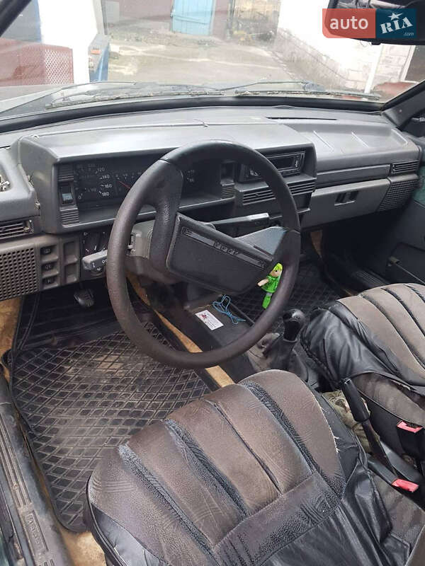 Хетчбек ВАЗ / Lada 2109 2001 в Харкові